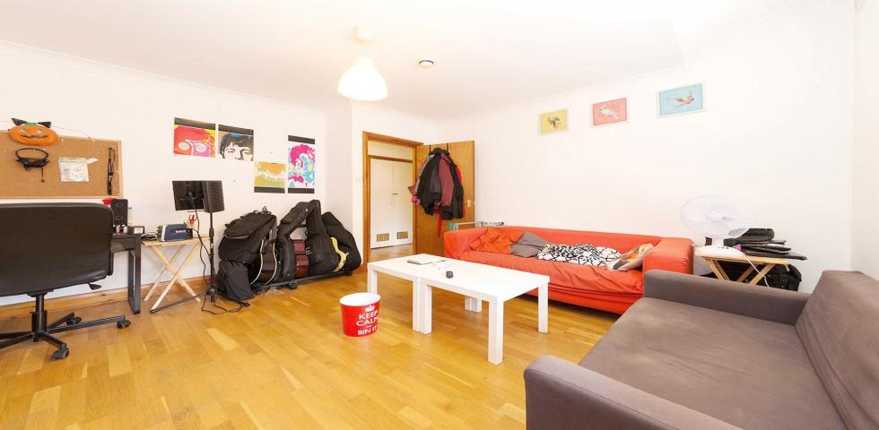 			NEW INSTRUCTION, 1 Bedroom, 1 bath, 1 reception Flat			 Willesden Lane, WILLESDEN GREEN
